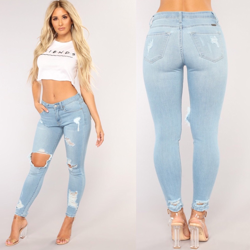 ******SOLD*******FN Distressed Jeans